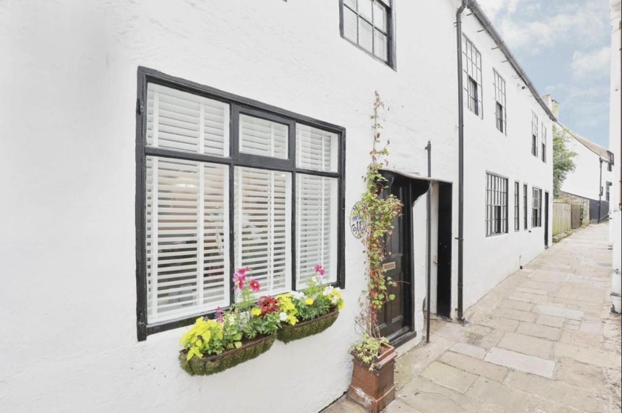Whitby Boutique - Mast Cottage Exterior photo